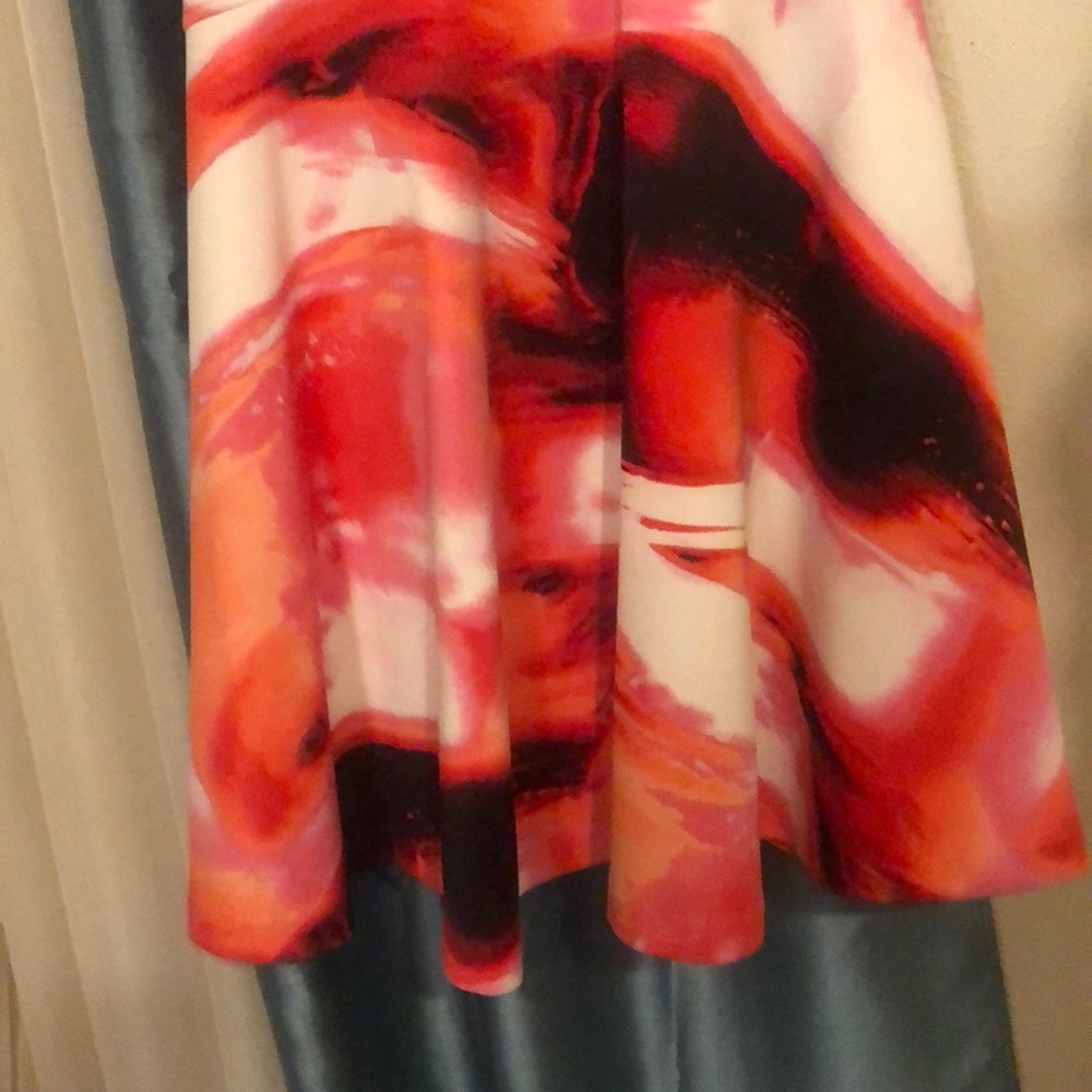 CALVIN KLEIN FLORAL DESIGNER DRESS, SIZE 4 - Picture 4 of 6